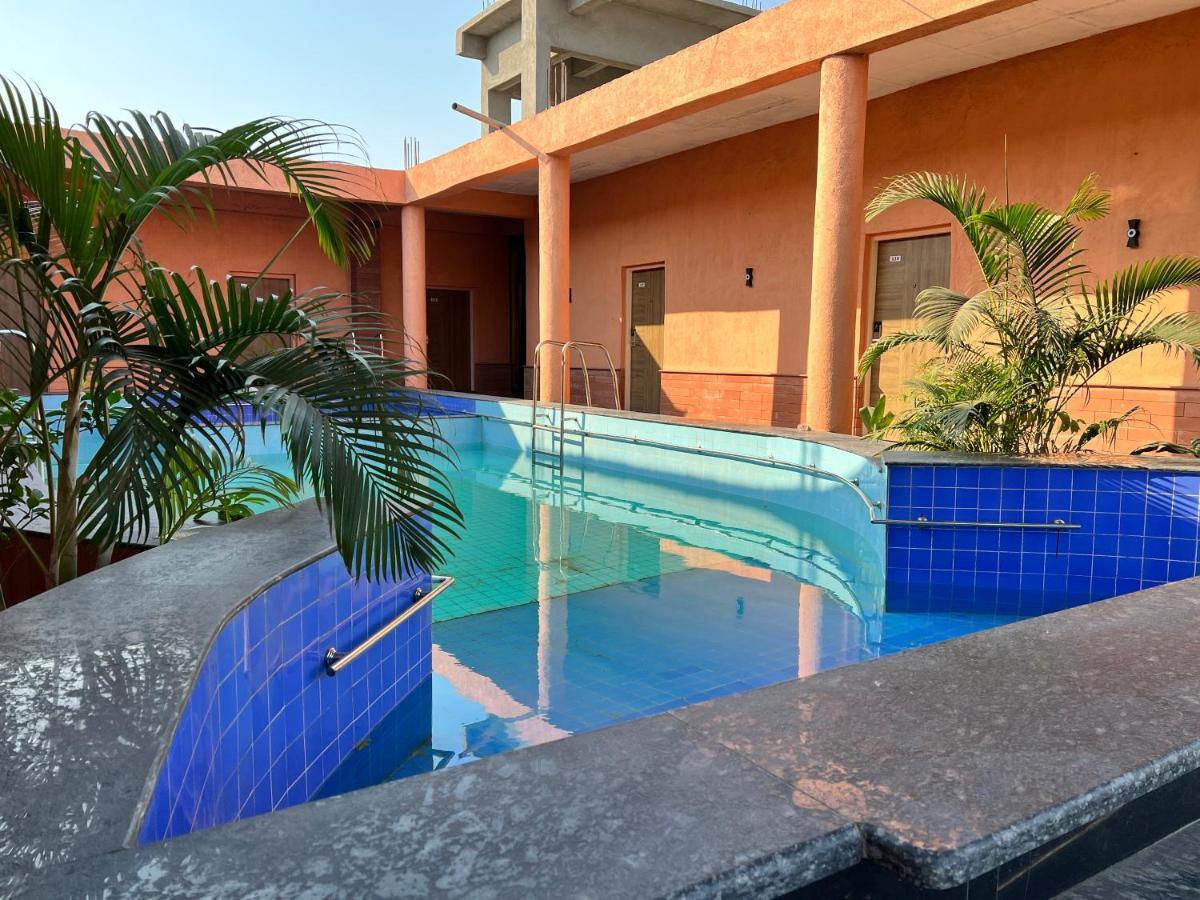 Santu Basil - An Eco Resort バーヴナガル エクステリア 写真